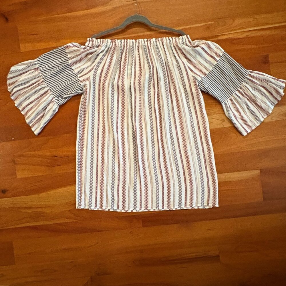 JESSICA SIMPSON OFF SHOULDER BLOUSE - BRAND NEW WITH TAGS - SZ SMALL (RUNS BIG!)